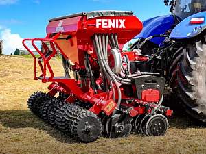 Weaving Fenix Grass Drill